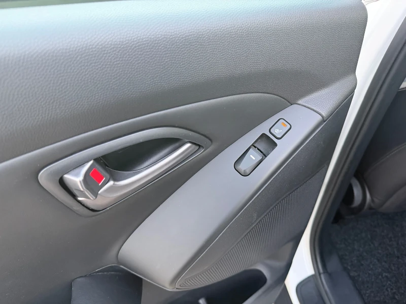 Hyundai IX35 1.7CRDi XPossible* Face* Camera* , снимка 9 - Автомобили и джипове - 52311334