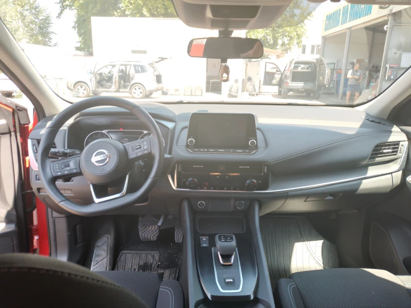 Nissan Qashqai  MHEV, снимка 12 - Автомобили и джипове - 52942655