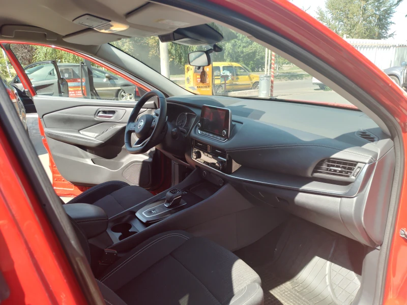 Nissan Qashqai  MHEV, снимка 10 - Автомобили и джипове - 52942655