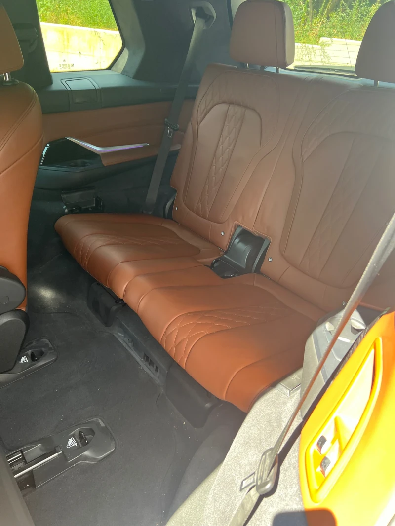 BMW X7 M-Paket M50i, снимка 5 - Автомобили и джипове - 53300375