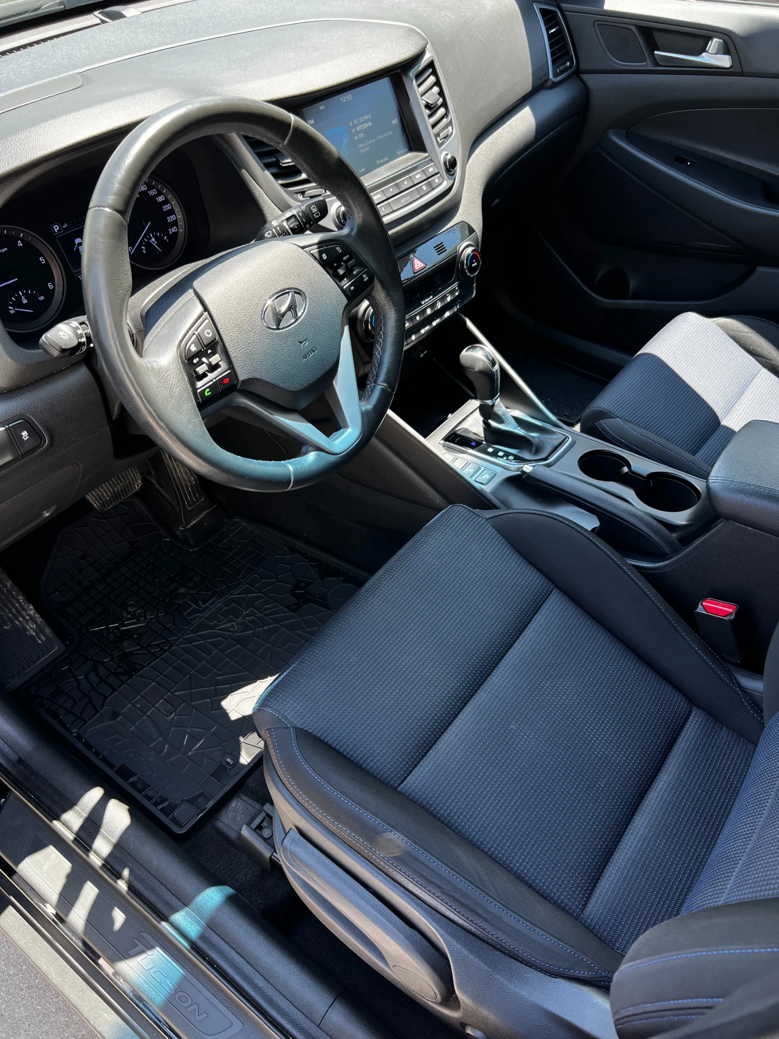 Hyundai Tucson Premium 4WD - изображение 10