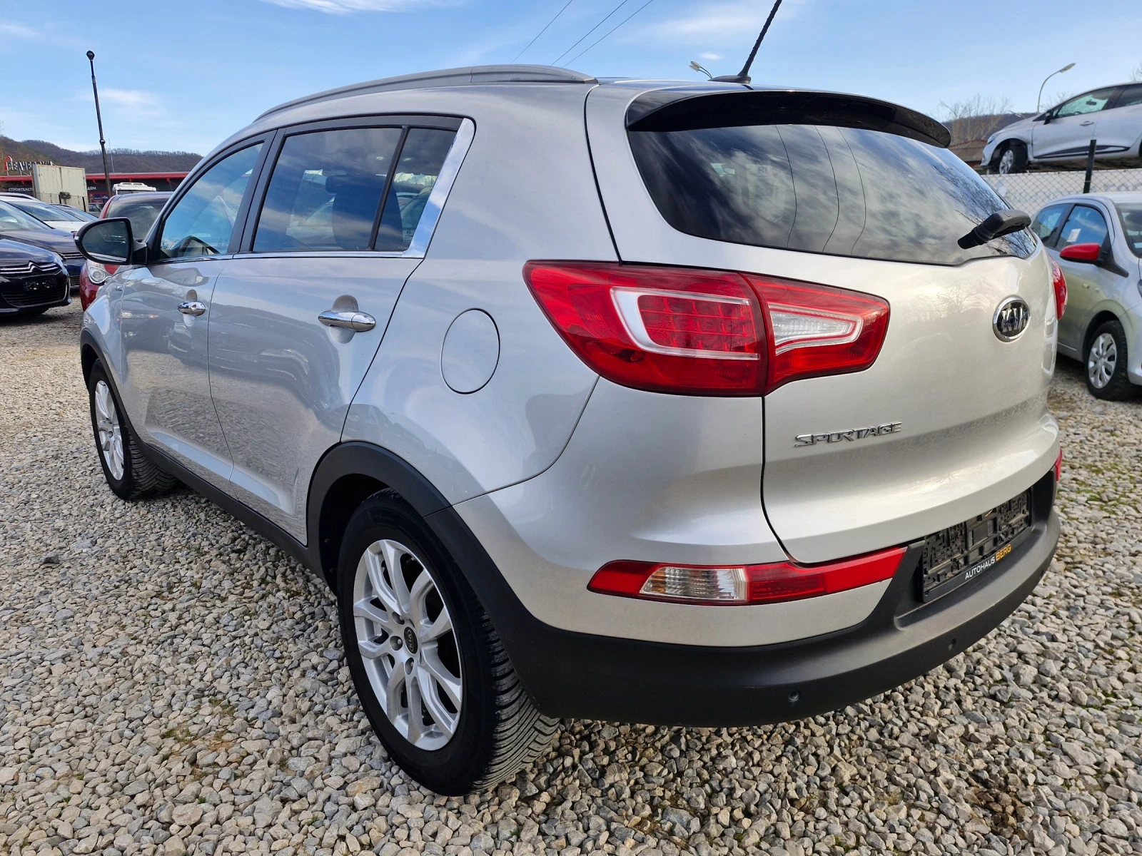 Kia Sportage 2, 0* 163* NAVI* PDC* XENON* КОЖА* TUV-4* 4, снимка 3 - Автомобили и джипове - 53672435