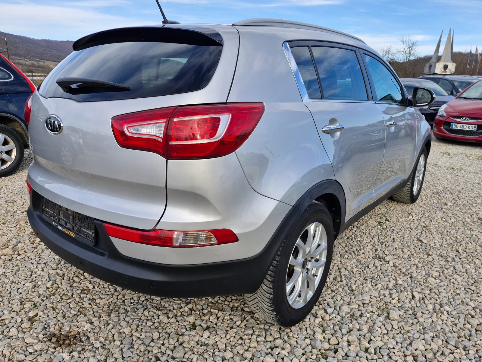 Kia Sportage 2, 0* 163* NAVI* PDC* XENON* КОЖА* TUV-4* 4, снимка 5 - Автомобили и джипове - 53672435