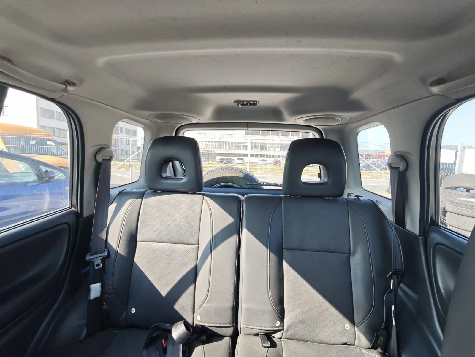 Suzuki Vitara 2.0i, снимка 11 - Автомобили и джипове - 55584344