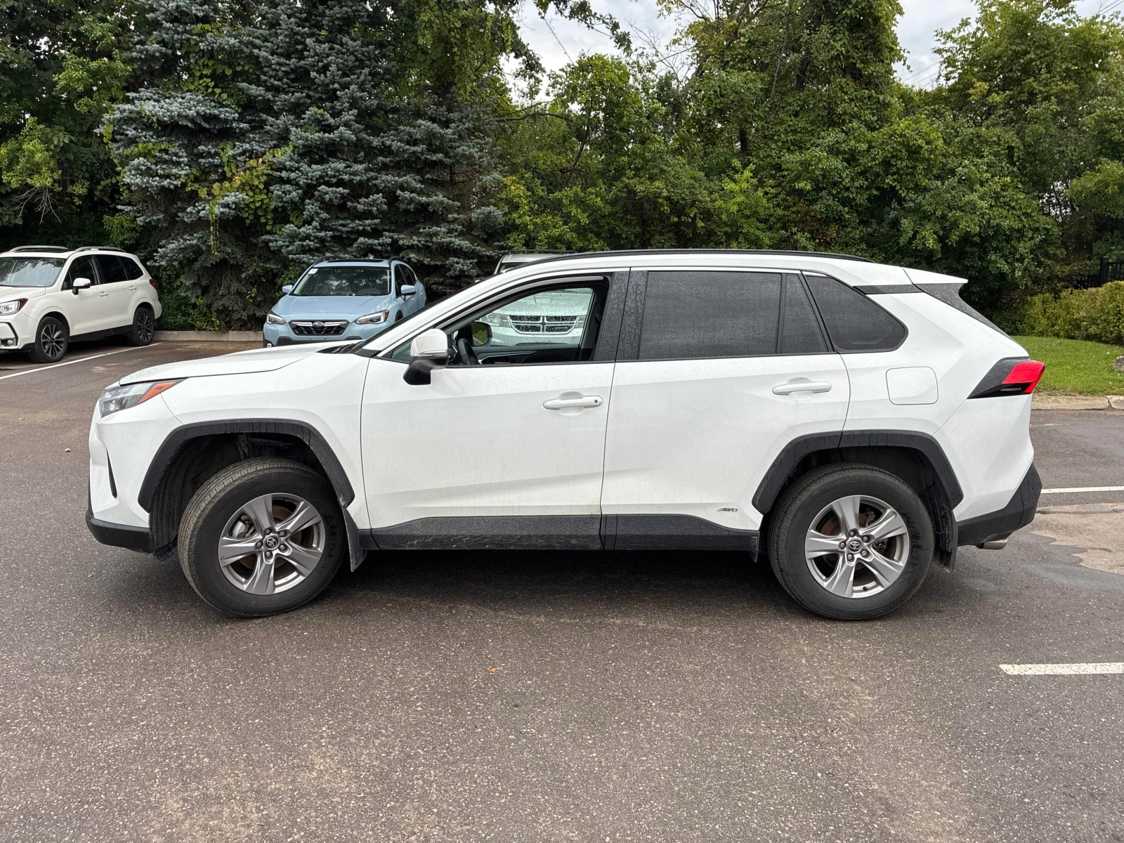 Toyota Rav4 * Hybrid XLE * ПОДГРЕВ* ПАНОРАМА* , снимка 16 - Автомобили и джипове - 56104453