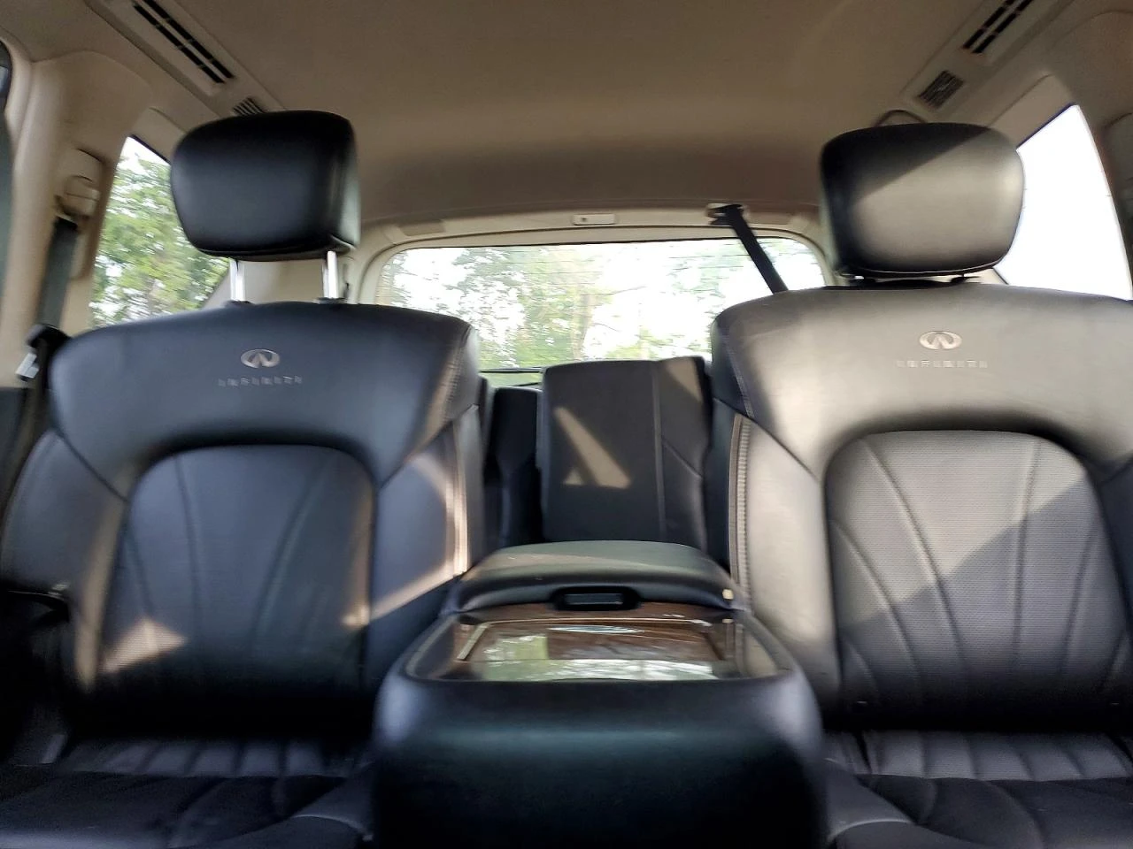 Infiniti QX56 5.6l Base, снимка 10 - Автомобили и джипове - 56133502