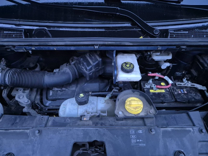 Renault Trafic 1.6 , снимка 15 - Бусове и автобуси - 52893463