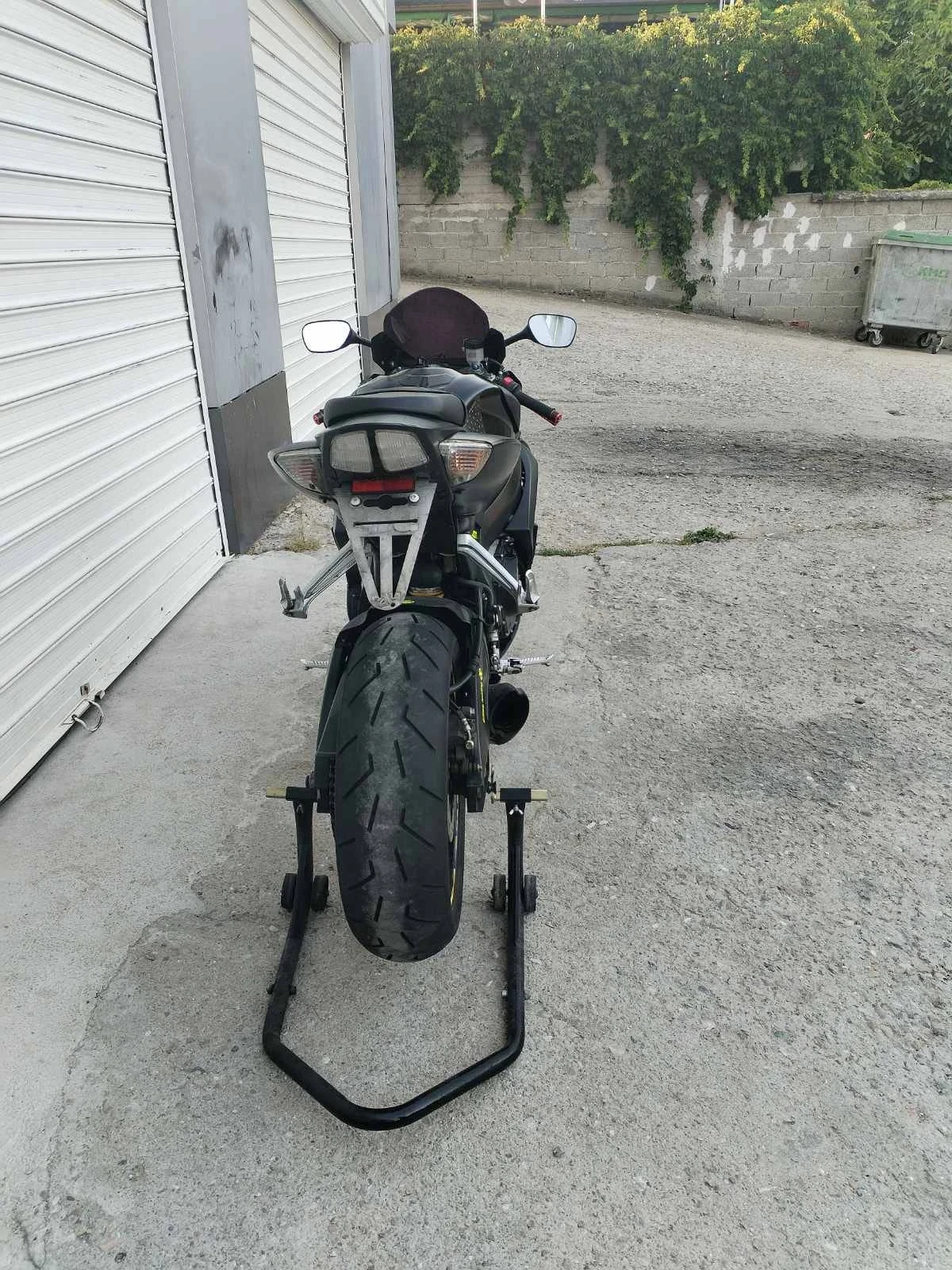 Suzuki Gsxr 750 k7 - изображение 8