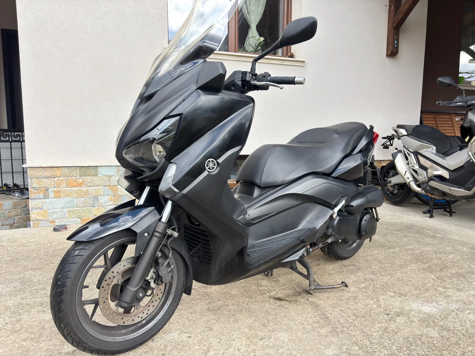 Yamaha X-max 250