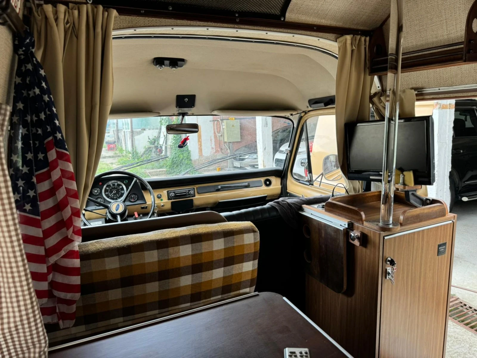  Ford   B  | Mobile.bg   13