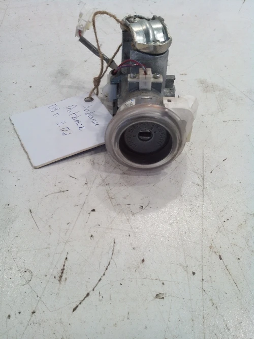 Контактен ключ за Субару Аутбек (9)