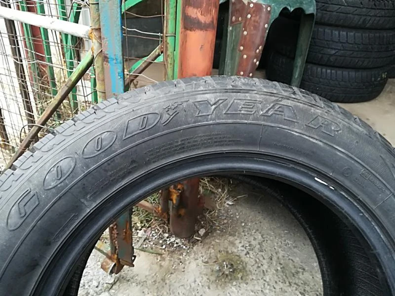 Гуми Зимни 245/60R18, снимка 5 - Гуми и джанти - 23684757