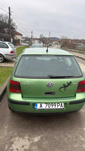 VW Golf 1.9 - 900 € / 1760.25 лв. - 82065572 4