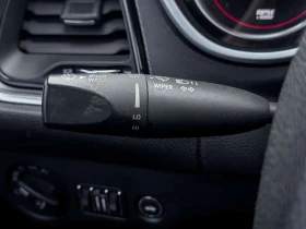 Dodge Challenger * SRT 392 * PANO* ПОДГРЕВ* KEYLESS* , снимка 11 - Автомобили и джипове - 53641855