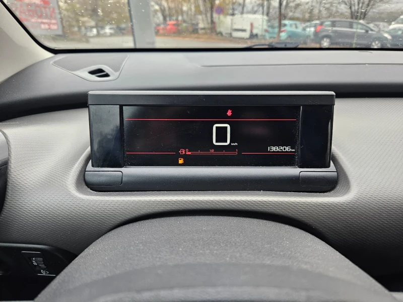 Citroen C4 Cactus 1.5HDI, снимка 13 - Автомобили и джипове - 46967311