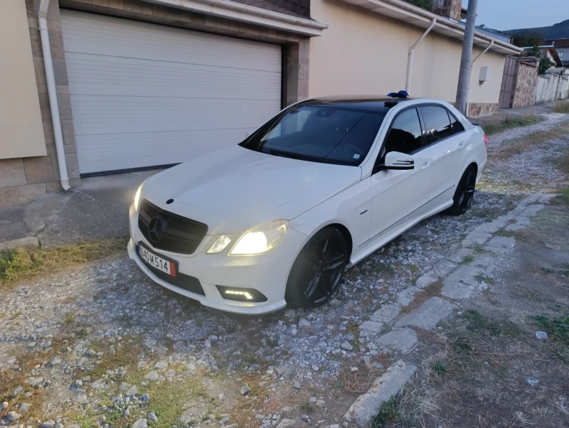 Mercedes-Benz E 200 AMG pack, снимка 3 - Автомобили и джипове - 47514492