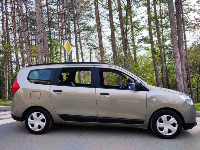 Dacia Lodgy 1.6-Swiss 7местна, снимка 13 - Автомобили и джипове - 48782708