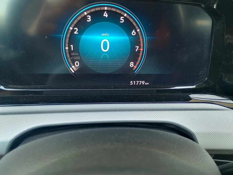 VW Golf, снимка 8 - Автомобили и джипове - 51856018