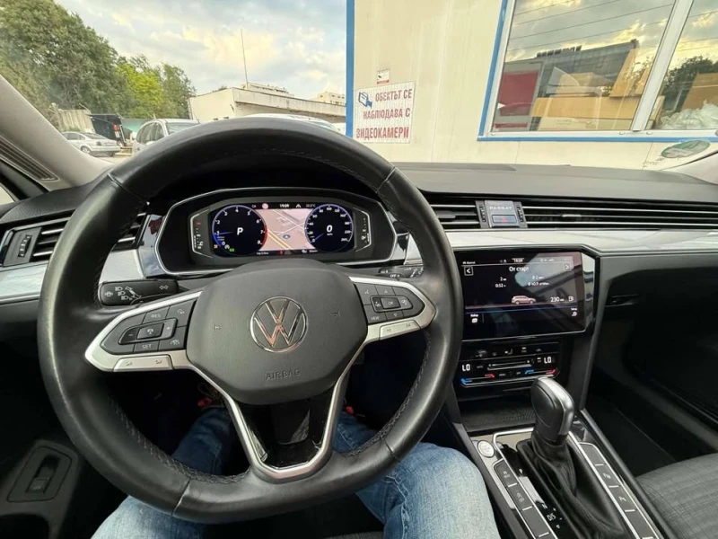 VW Passat 1.5 TSI, снимка 4 - Автомобили и джипове - 52451318