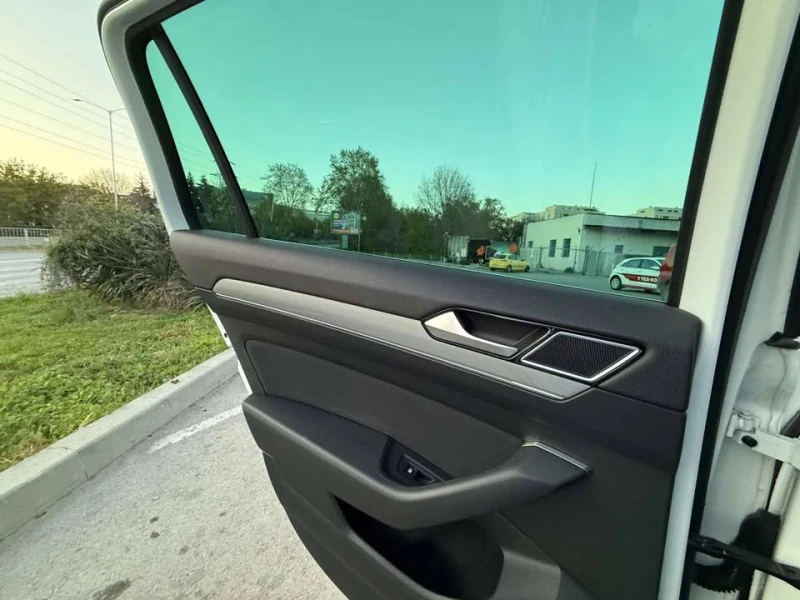 VW Passat 1.5 TSI, снимка 8 - Автомобили и джипове - 52451318
