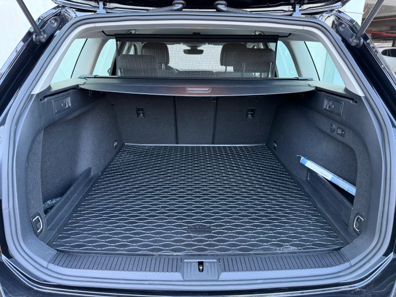 VW Passat 2.0 TDI , снимка 9 - Автомобили и джипове - 52814126