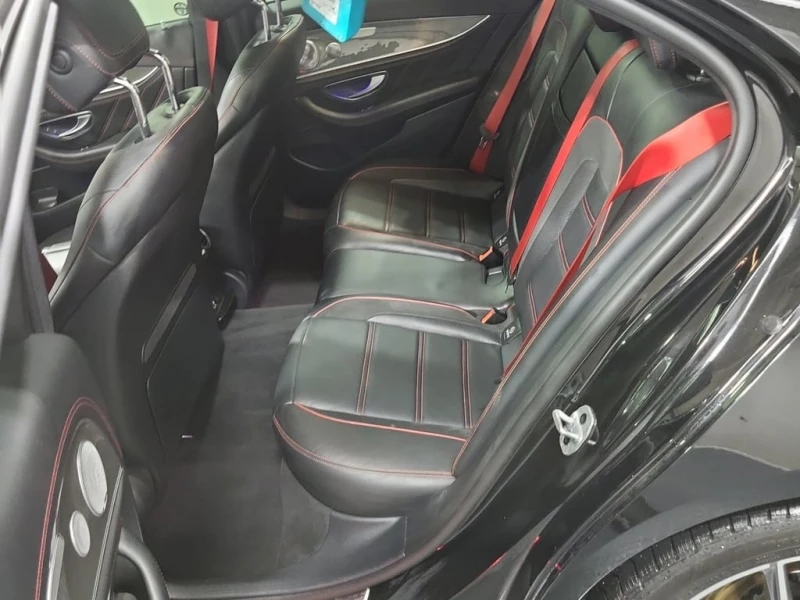 Mercedes-Benz E 53 AMG * CARFAX * БЕЗ ПЪРВОНАЧАЛНА ВНОСКА, снимка 12 - Автомобили и джипове - 53037567