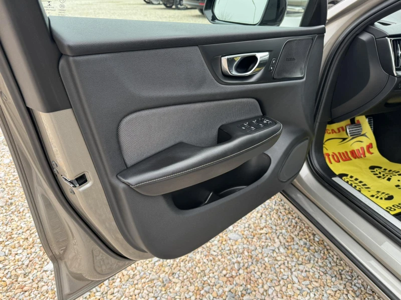 Volvo V60 D4 2.0d R- DESIGN, снимка 9 - Автомобили и джипове - 53232879