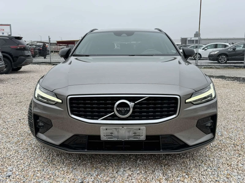 Volvo V60 D4 2.0d R- DESIGN, снимка 2 - Автомобили и джипове - 53232879