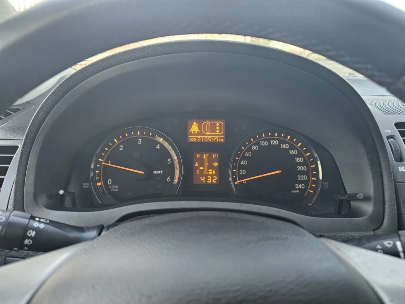 Toyota Avensis 2.2 D-4D/150 к.с., снимка 12 - Автомобили и джипове - 53288987