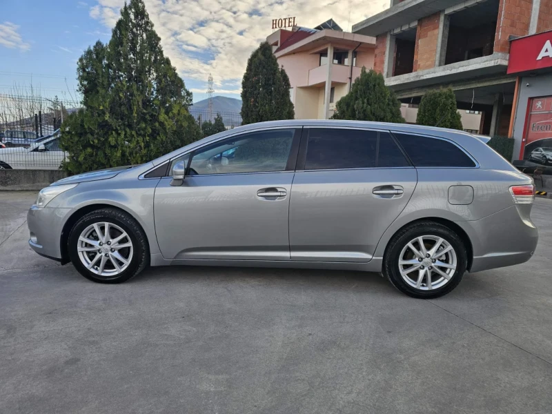 Toyota Avensis 2.2 D-4D/150 к.с., снимка 3 - Автомобили и джипове - 53288987