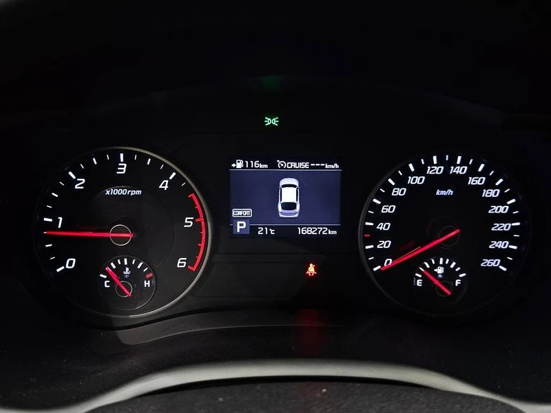 Kia Stinger 2.2 Diesel 2WD| 200к.с.| ВКЛ.ТЕХНОТЕСТ, снимка 8 - Автомобили и джипове - 55261377