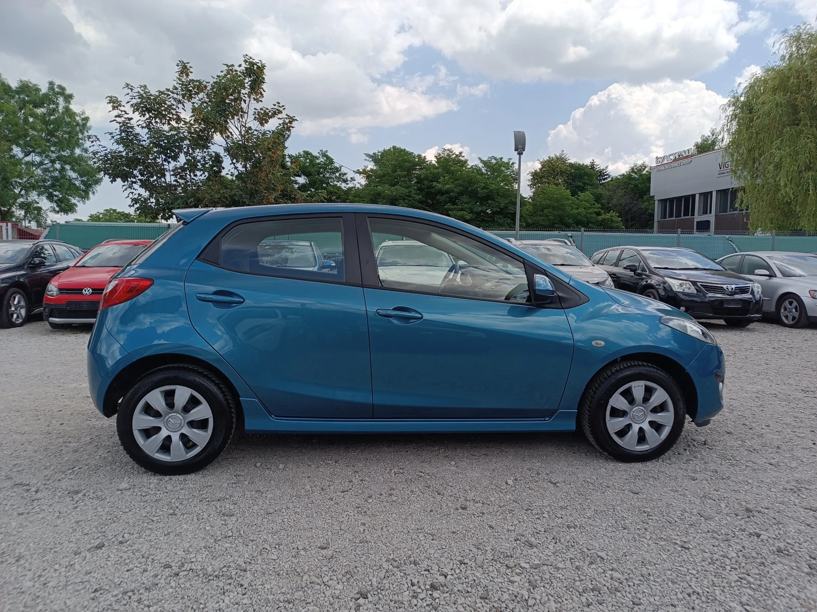 Mazda 2 1.5i Sport ТОП СЪСТОЯНИЕ !!! - изображение 6