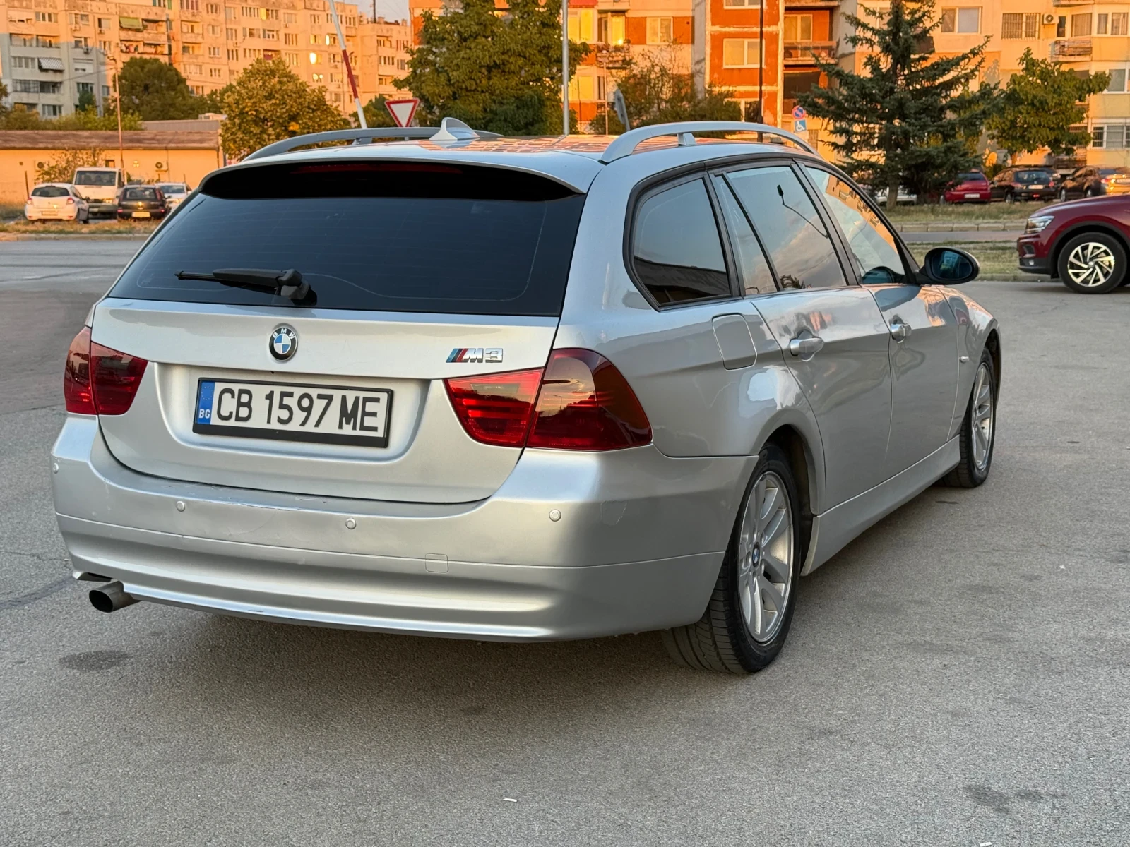 BMW 320 2.0 d автоматик - изображение 6