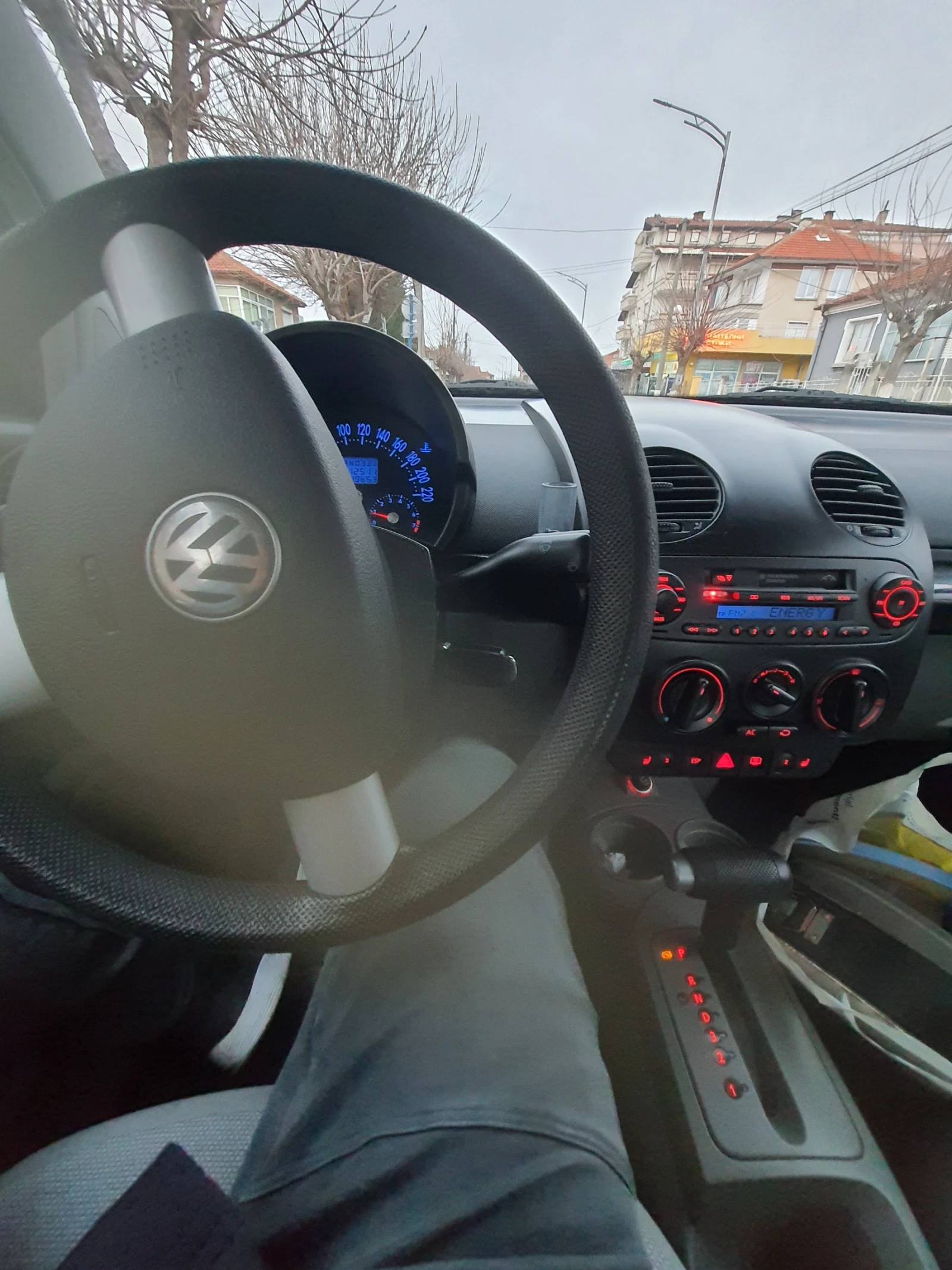 VW Beetle  2.0 benzin  - изображение 7