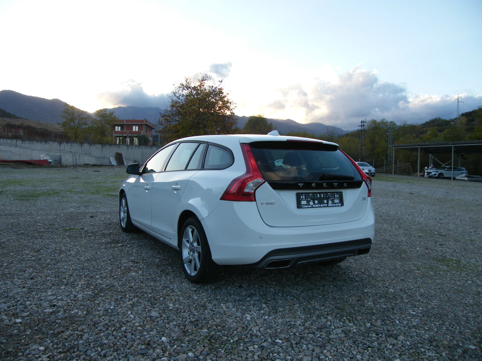 Volvo V60 2.0 D3 132000km. NAVI-AVTOMAT | Mobile.bg   5
