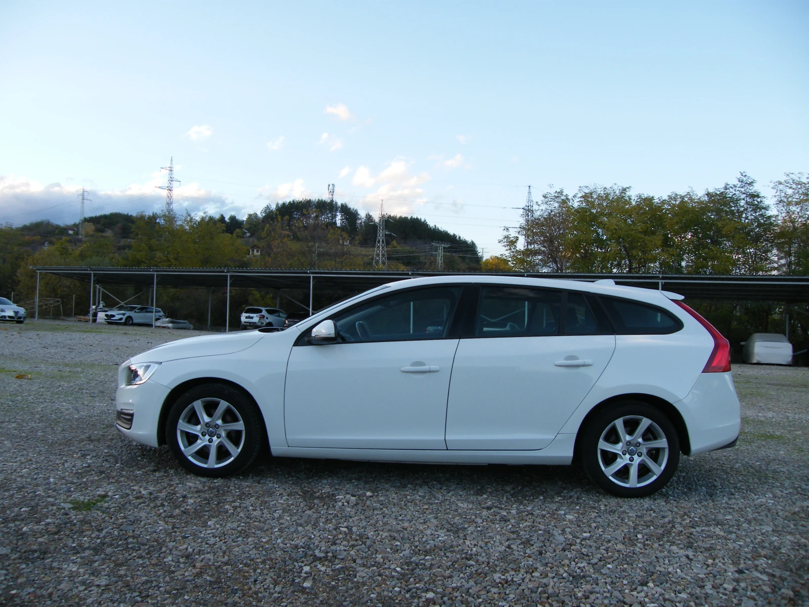 Volvo V60 2.0 D3 132000km. NAVI-AVTOMAT | Mobile.bg   6