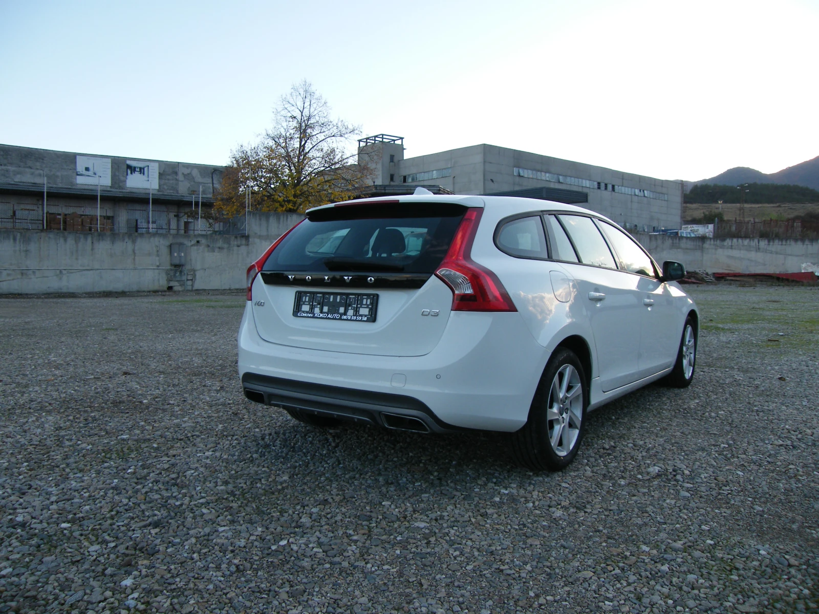 Volvo V60 2.0 D3 132000km. NAVI-AVTOMAT | Mobile.bg   4