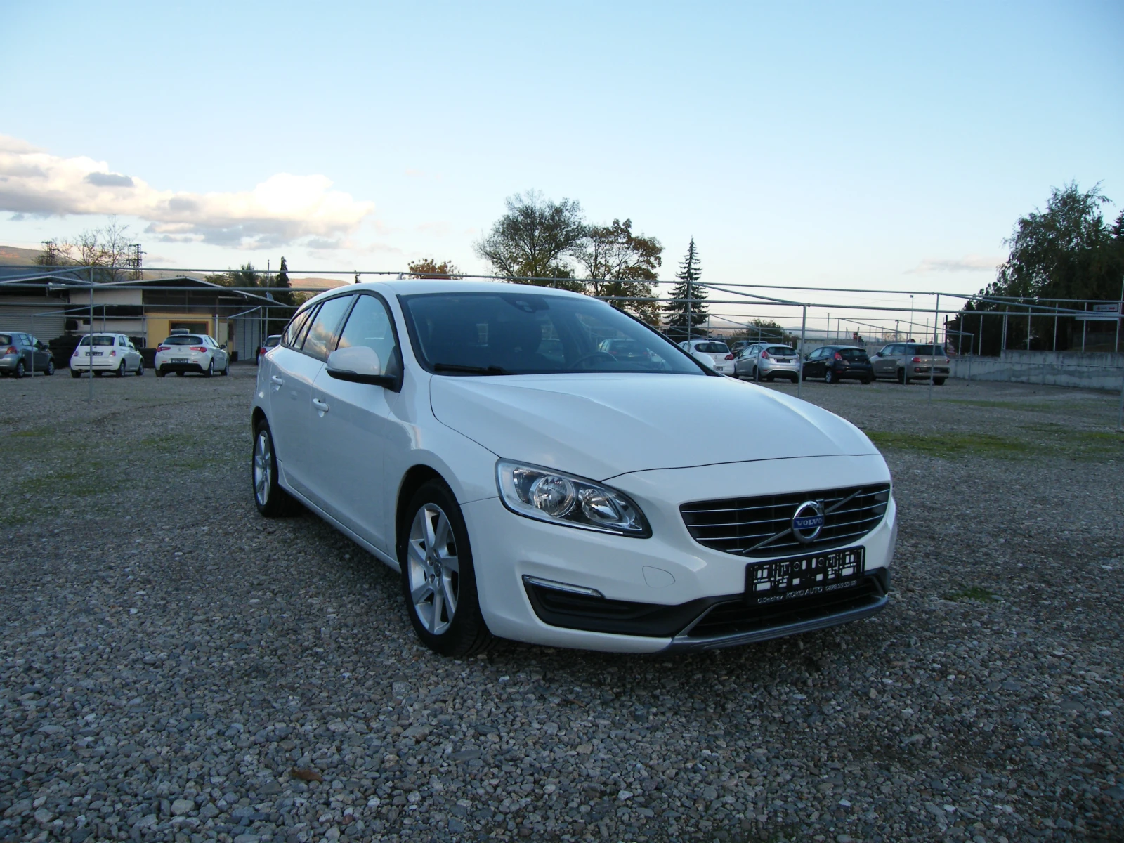 Volvo V60 2.0 D3 132000km. NAVI-AVTOMAT | Mobile.bg   2