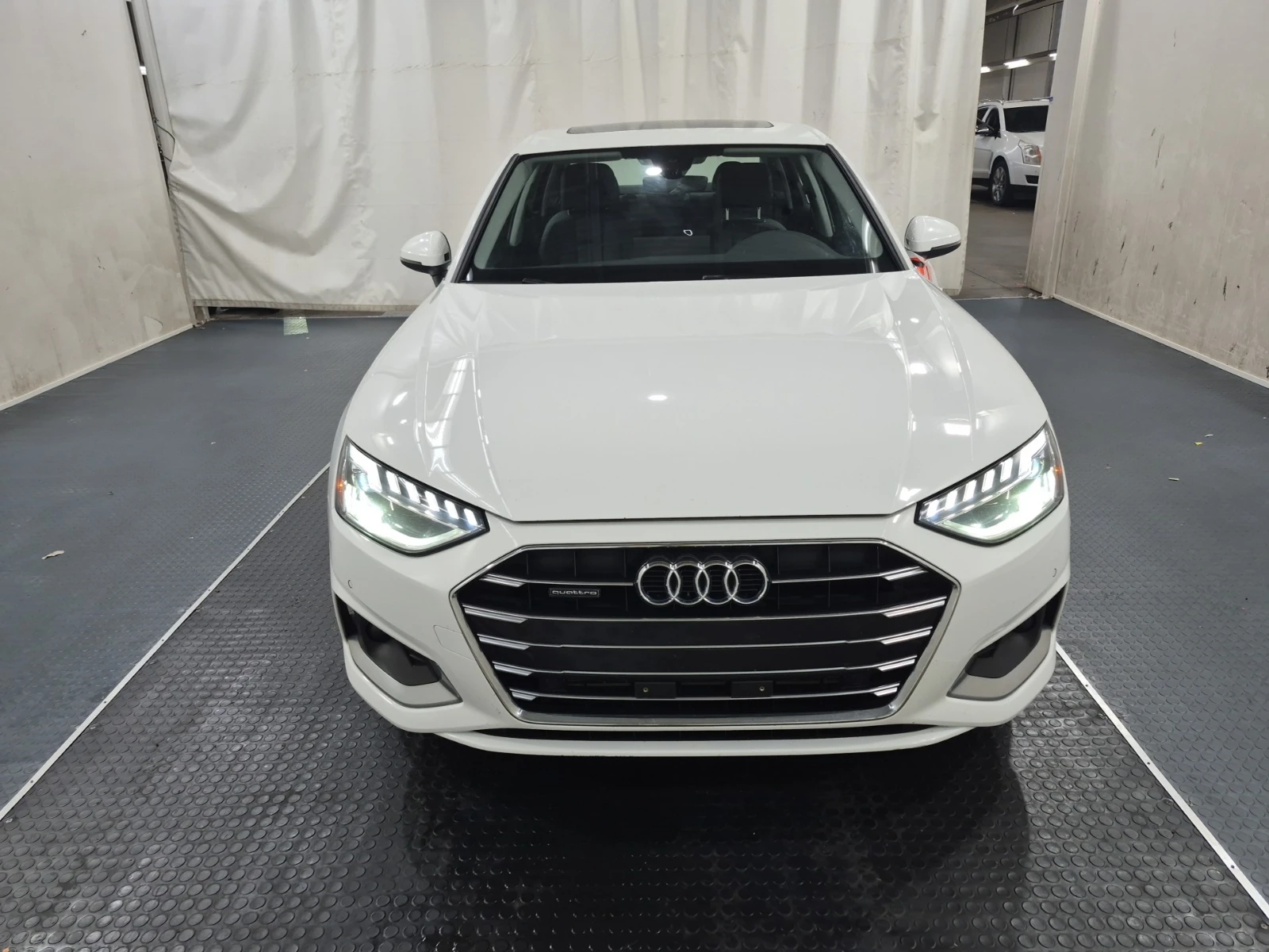 Audi A4 * CARFAX * БЕЗ ПЪРВОНАЧАЛНА ВНОСКА - изображение 2