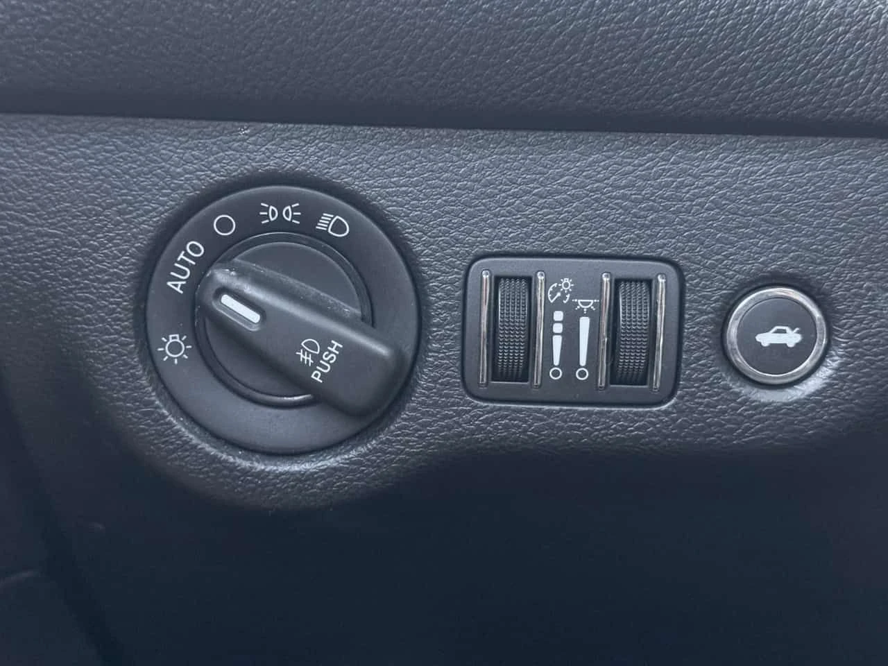 Dodge Challenger * SRT 392 * PANO* �������* KEYLESS*  | Mobile.bg � ����������� 14