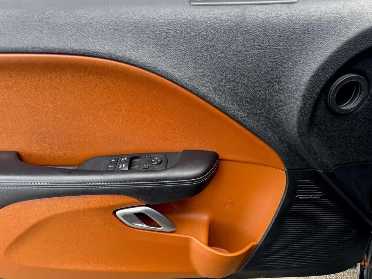 Dodge Challenger * SRT 392 * PANO* �������* KEYLESS*  | Mobile.bg � ����������� 5