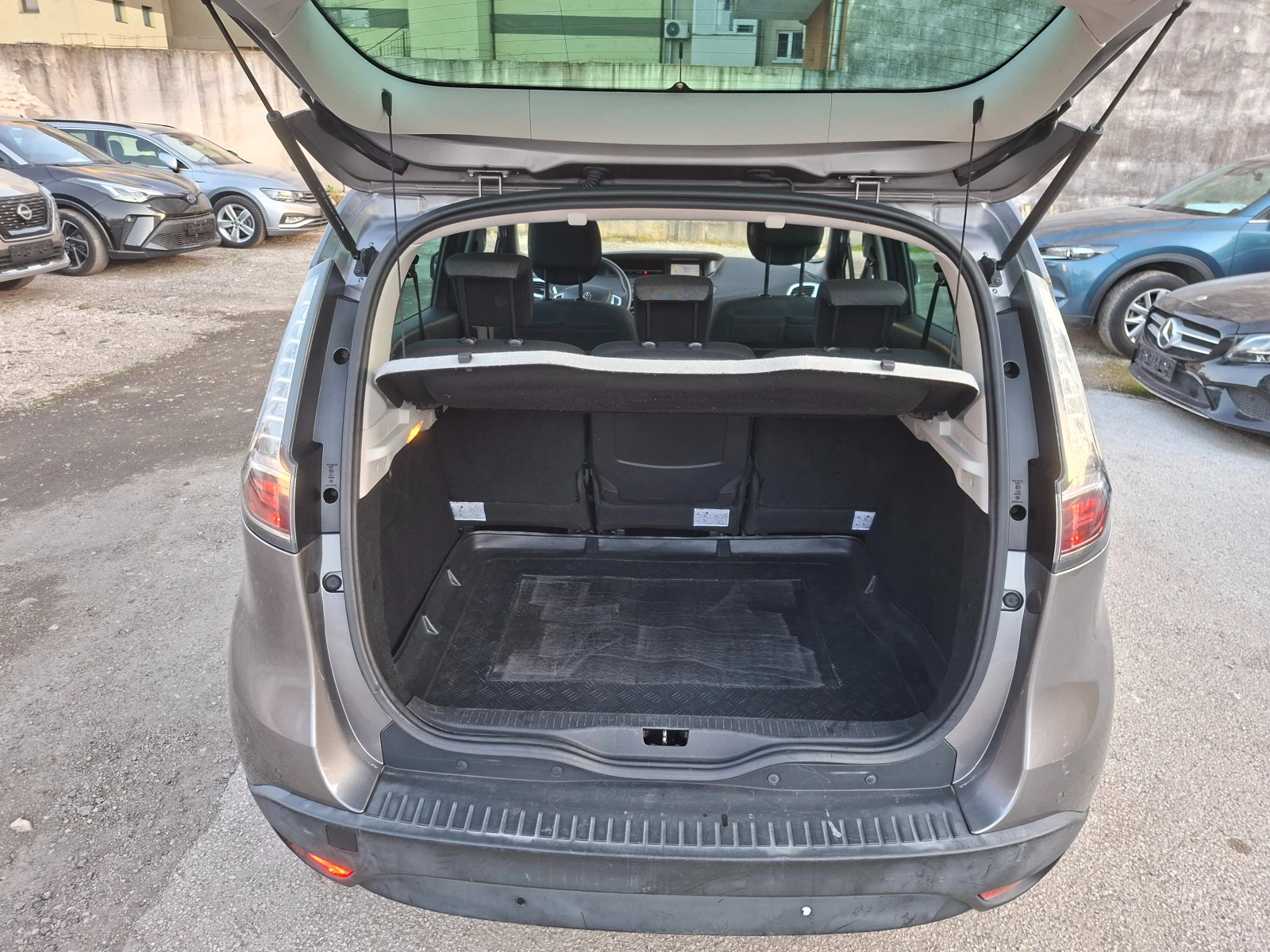 Renault Scenic 1.6i, 110kc NAVI, KLIMATRONIK | Mobile.bg � ����������� 7