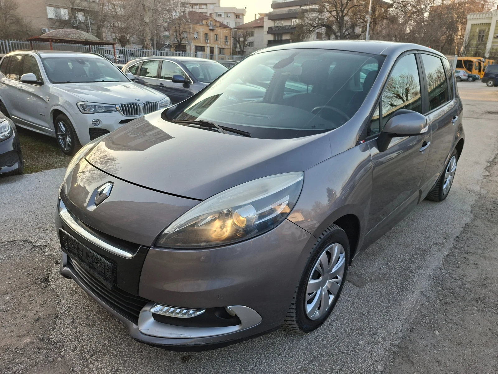 Renault Scenic 1.6i, 110kc NAVI, KLIMATRONIK | Mobile.bg � ����������� 1