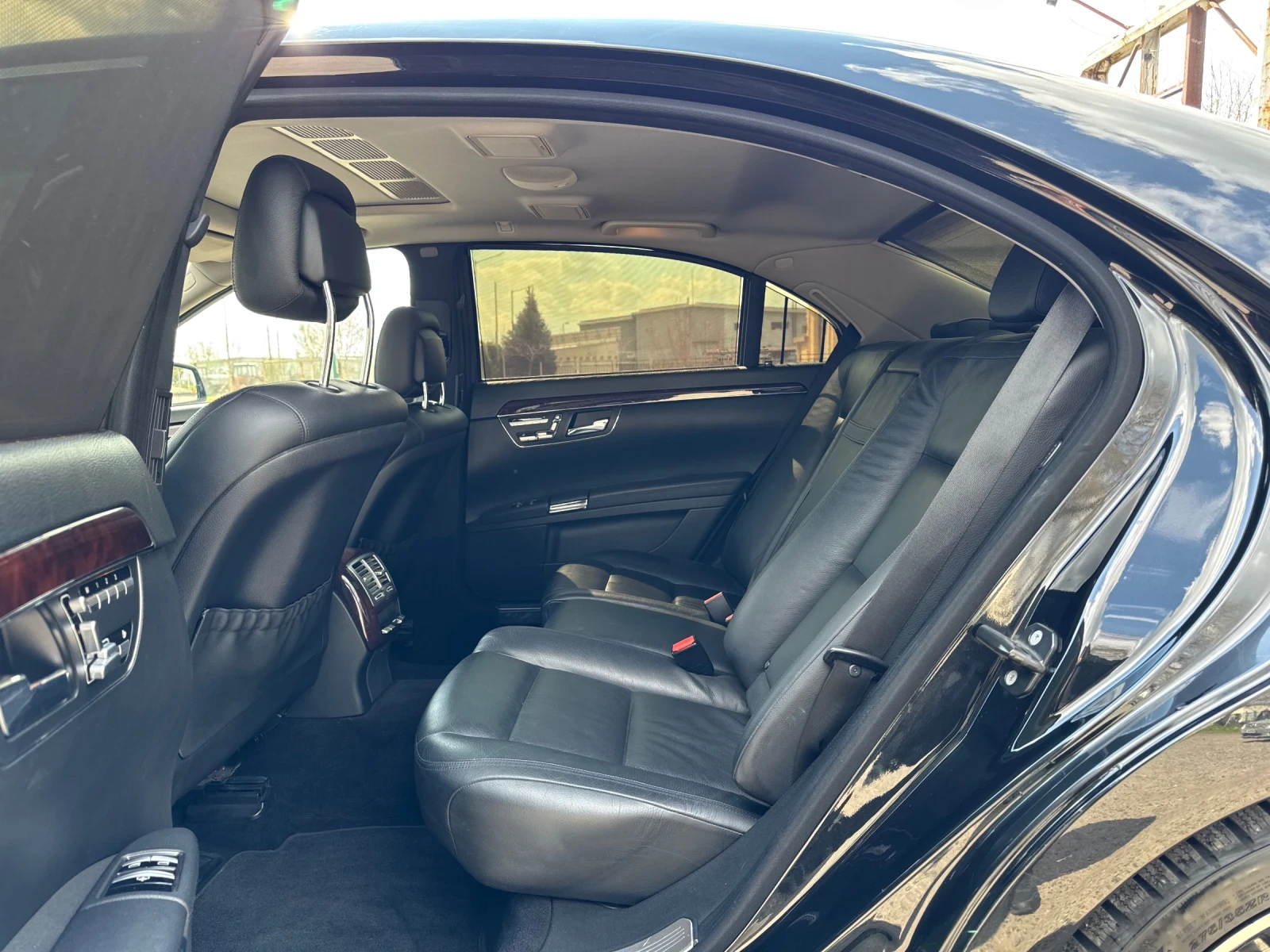 Mercedes-Benz S 500, снимка 12 - Автомобили и джипове - 54220964