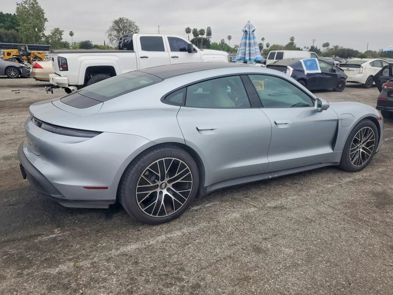 Porsche Taycan Rear-Wheel Drive, снимка 3 - Автомобили и джипове - 54315374