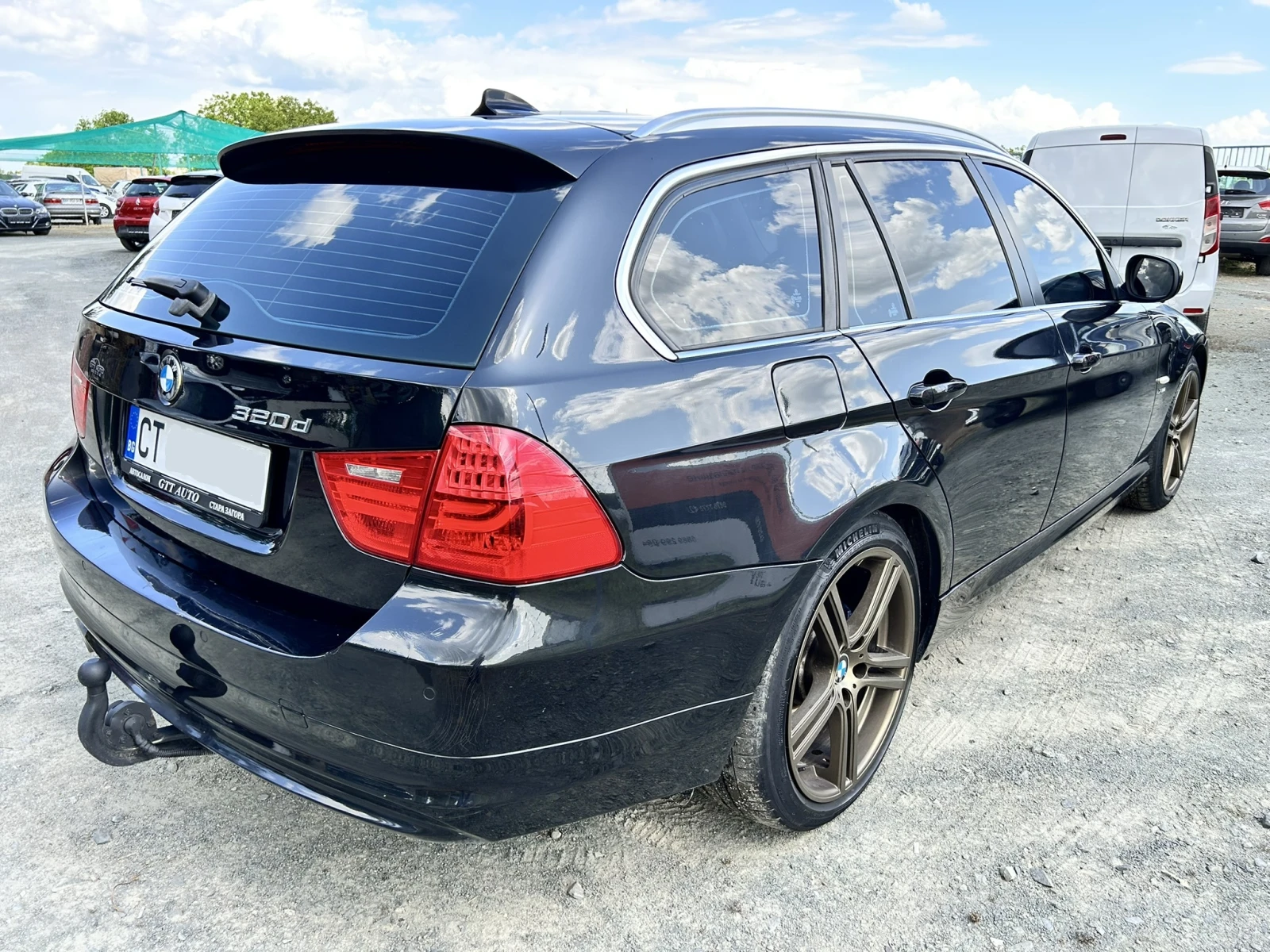 BMW 320 D* xDrive* Automat* Facelift* Navi* Кожа* Xenon, снимка 5 - Автомобили и джипове - 54651600