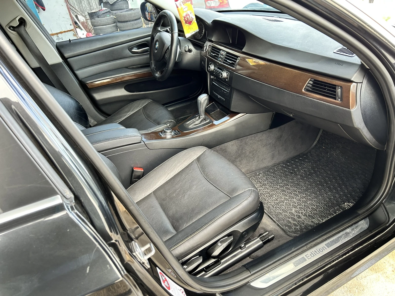BMW 320 D* xDrive* Automat* Facelift* Navi* Кожа* Xenon, снимка 12 - Автомобили и джипове - 54651600