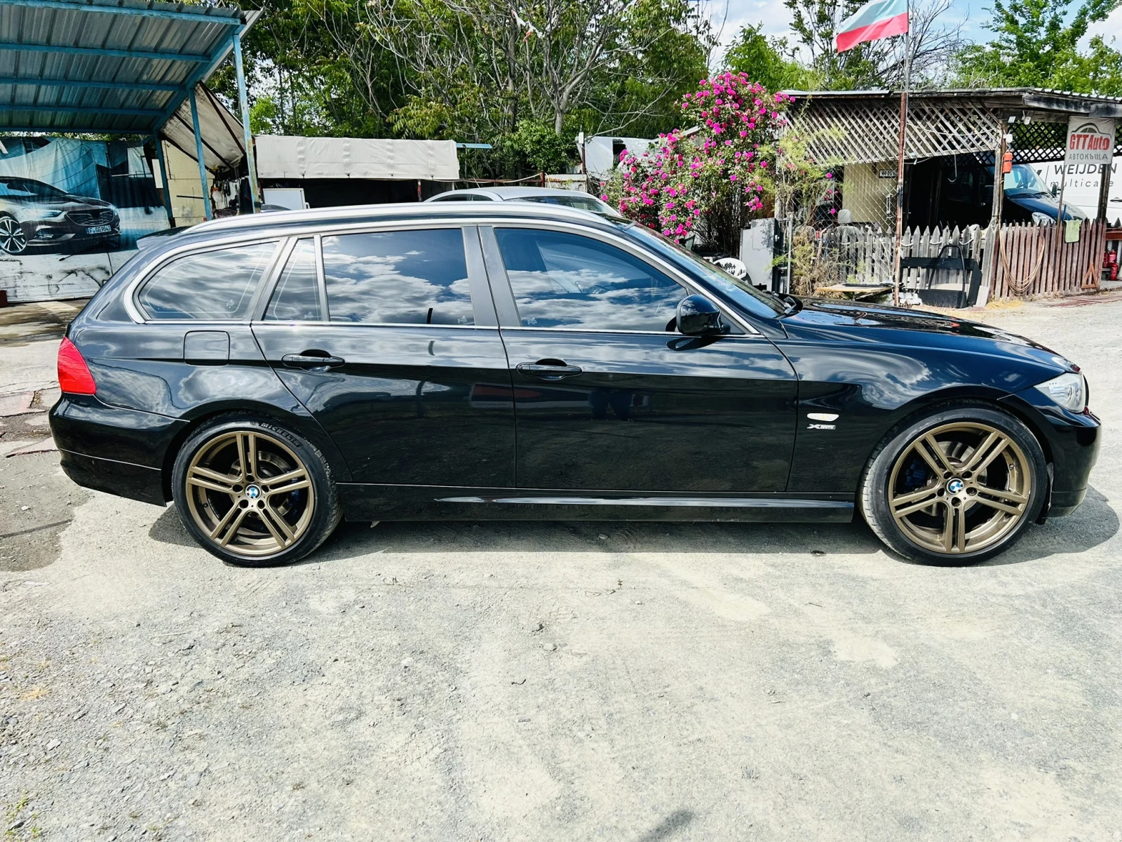 BMW 320 D* xDrive* Automat* Facelift* Navi* Кожа* Xenon, снимка 6 - Автомобили и джипове - 54651600