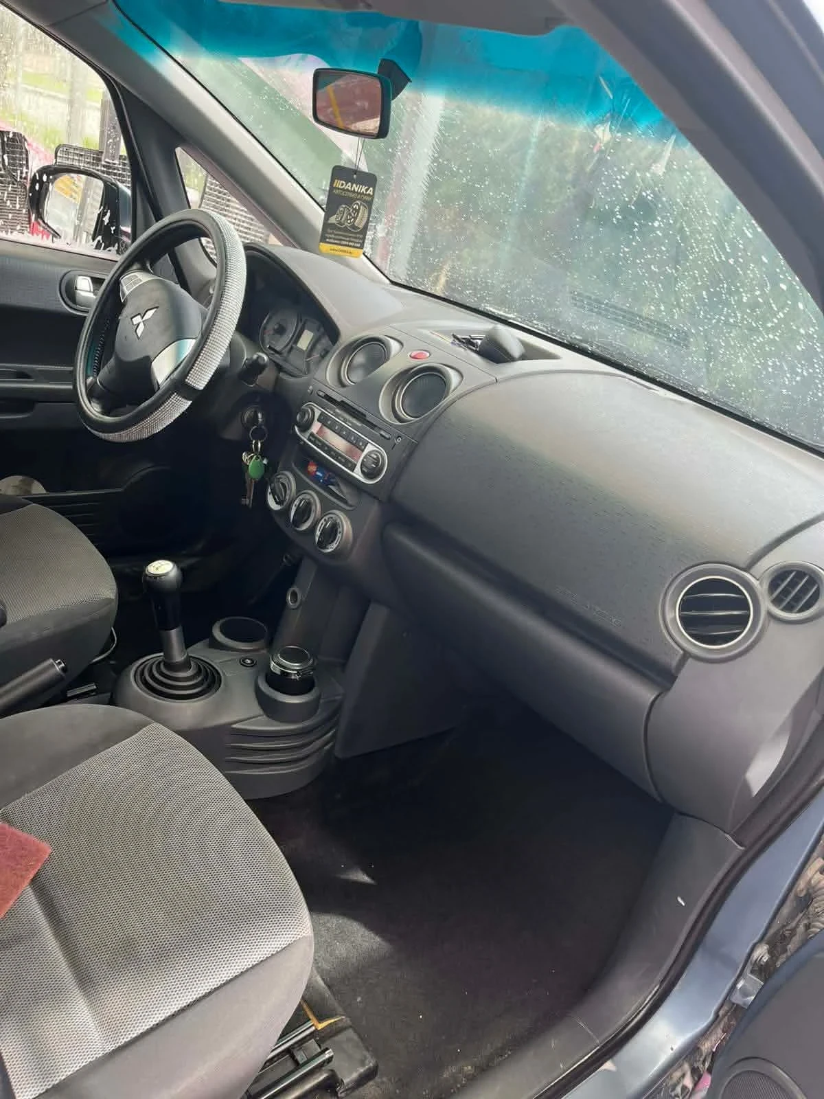 Mitsubishi Colt Хечбек, снимка 2 - Автомобили и джипове - 55159441