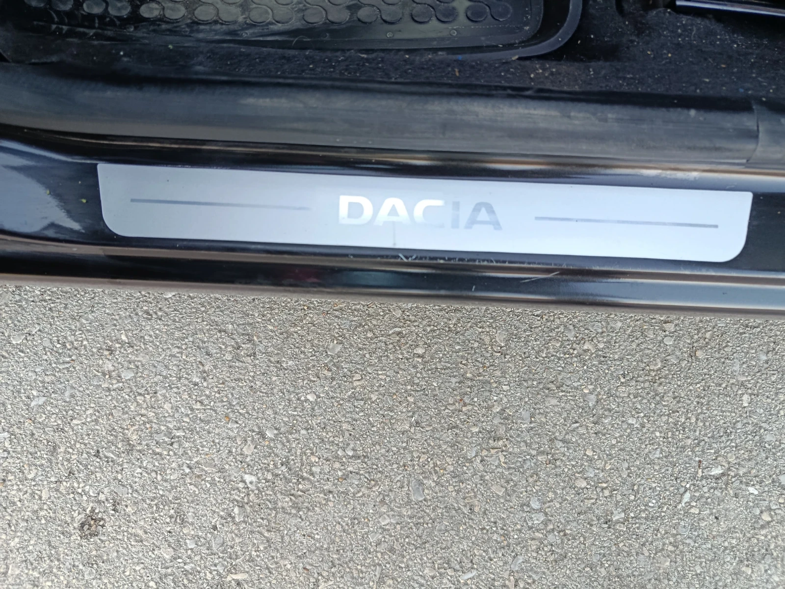 Dacia Sandero, снимка 11 - Автомобили и джипове - 55365281